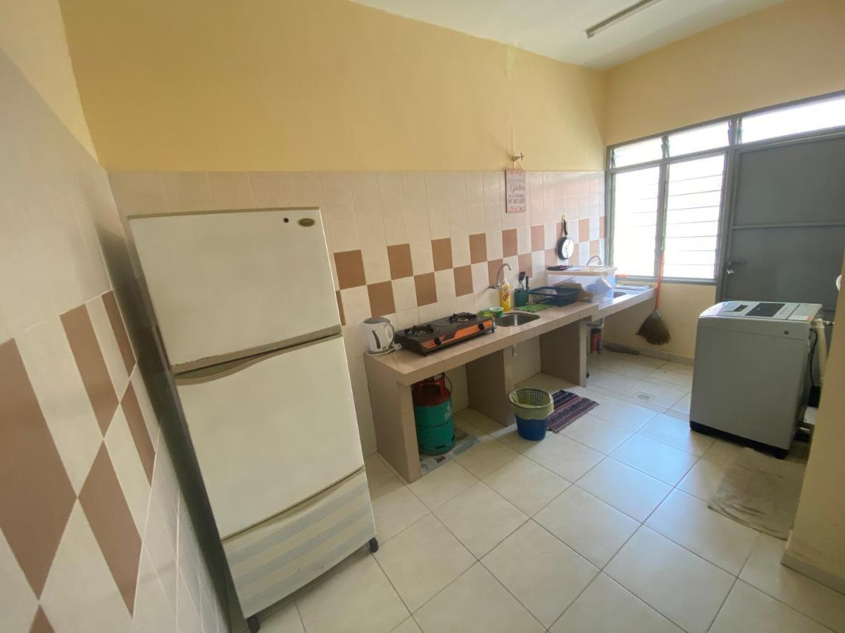 Homestay Cikgu Muaz Куала Кангсар Екстериор снимка